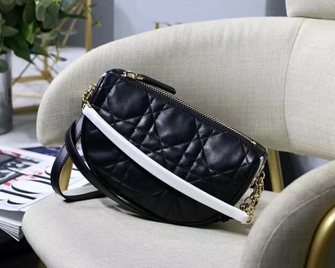 Dior Vibe Hobo Preta