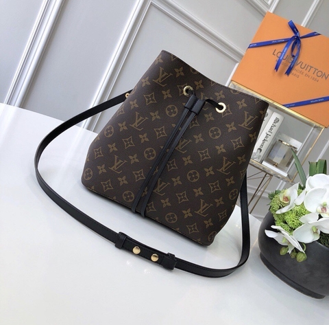 LV Neo Noé Black - comprar online