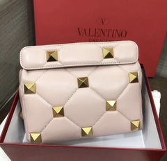 Imagem do Valentino Roman Stud Nude Rosé