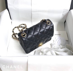 Chanel Classic Flap Mini Black Gold na internet