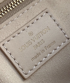 LV Petite Malle Souple - comprar online