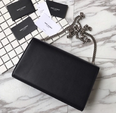 YSL Kate na internet