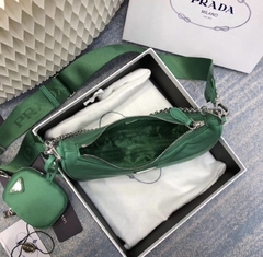 Imagem do Prada Re-Edition Nylon Verde