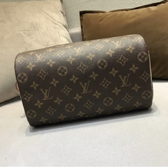 Necessaire LV Monogram na internet