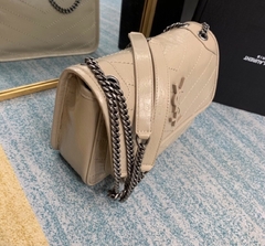 YSL Niki Nude na internet