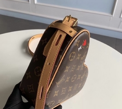 LV Coeur na internet