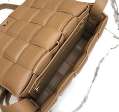 Bottega Cassette na internet