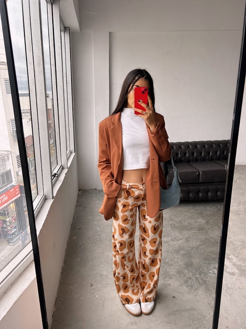 PANTALÓN WIDE LEG SASTRERO ESTAMPADO ANIMAL PRINT - comprar online