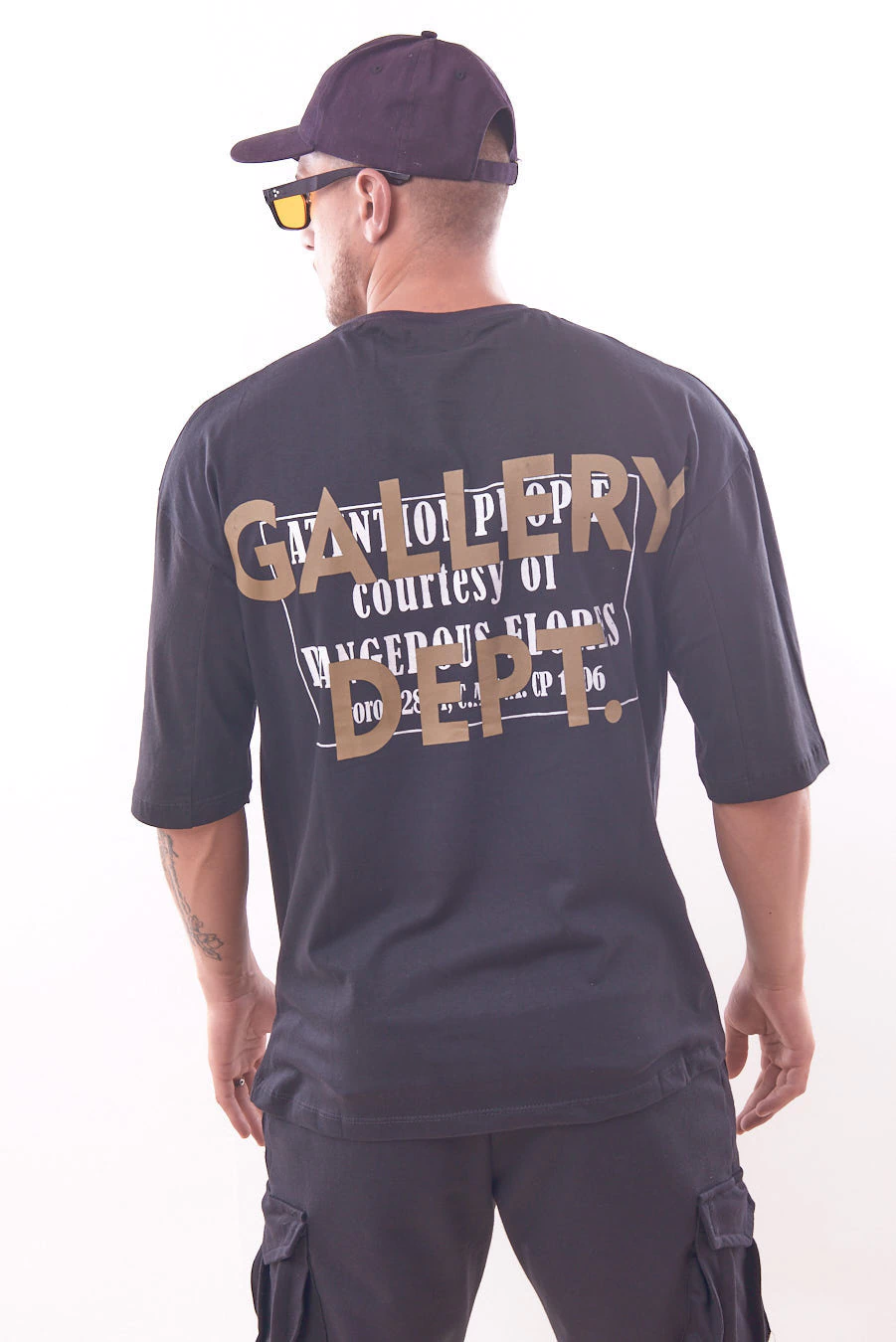 REMERA OVERSIZE GALLERY