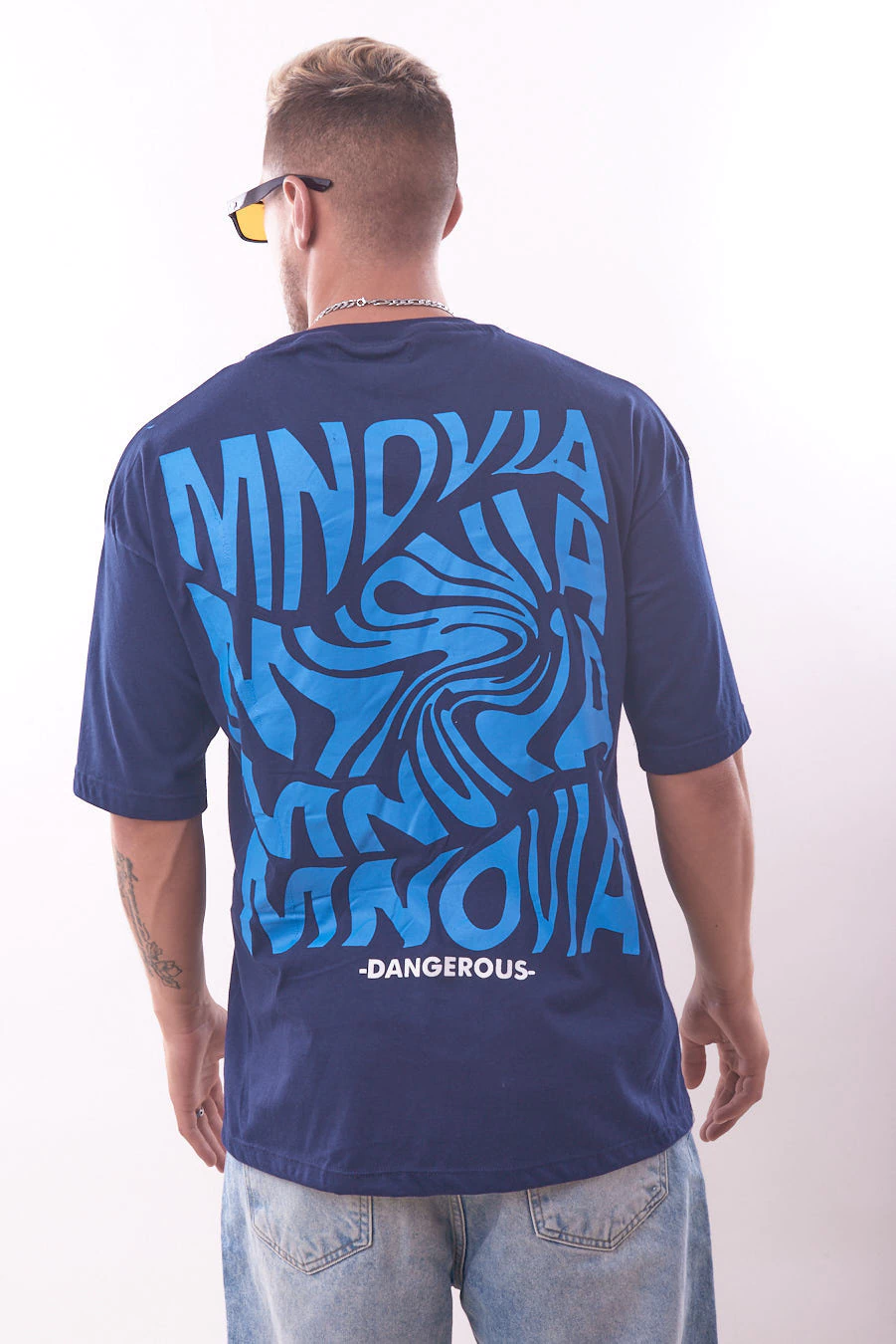 REMERA OVERSIZE MNOVIA