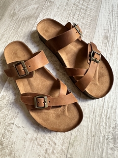 Sandalias de cuero tipo Birken cruzadas 1 dedo color Suela - comprar online