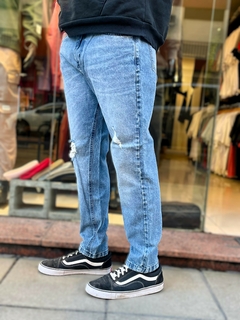 PANTALÓN DE JEAN MOM "Kolsch" en internet