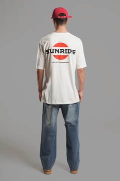 REMERA "SUNRIDE" - Modelo Oversize doble estampa - comprar online