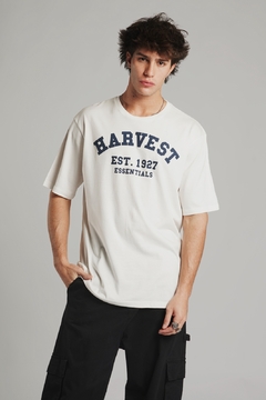 REMERA "CULTURE CLUB" - Modelo Oversize estampada - Lisboa