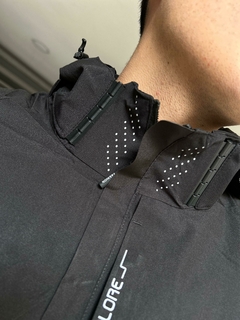 Imagen de Campera rompeviento - Capucha desmontable