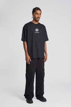 Remera Oversize "KURUMA"