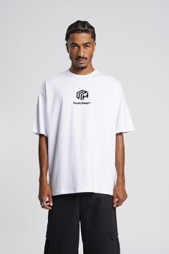 Remera Oversize "KURUMA" - Lisboa