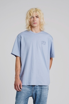 REMERA DEXTER - Modelo Over con Bordado en internet