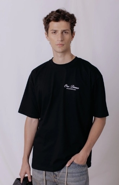 Remera Oversize Estampada "Glory" - Lisboa