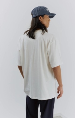 Remera Oversize "Ayna" con Cuello Tejido