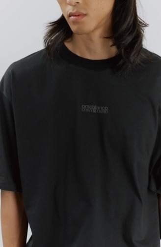 Remera Oversize "Ayna" con Cuello Tejido