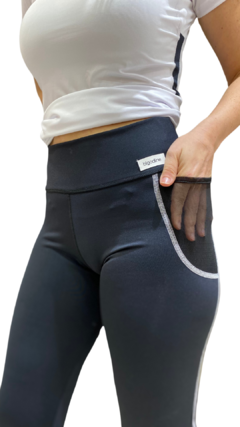 CALZA CON TRANSPARENCIA