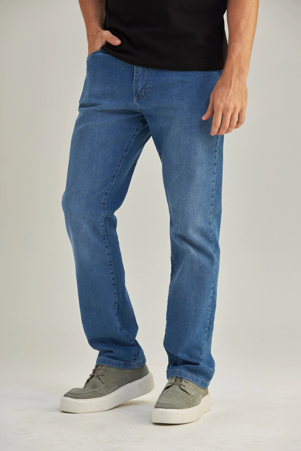 Calça Jeans Slim Fit com Elastano