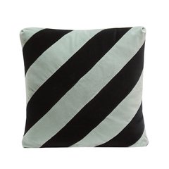Almohadón STRIPES cuadrado - celeste y negro.