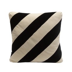 Almohadón STRIPES cuadrado - ivory y negro.