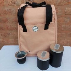 Mochila matera coral impermeable portanotebook - comprar online