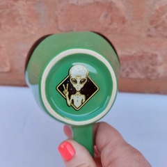 Taza alien - confdefeliz