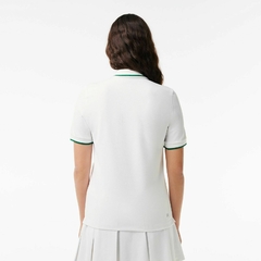 POLO DE TENNIS EN PIQUÉ CON CUELLO A CONTRASTE LACOSTE - PF 0965 - 737