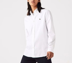CAMISA CLÁSICA DE ALGODÓN PARA HOMBRE LACOSTE - CH 4569 - 001 en internet