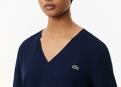 REMERA DE MUJER DE ALGODÓN PIMA CON CUELLO DE PICO LACOSTE - TF 0899 - 166 - By Marconi Boutique - Lacoste 