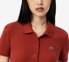 Imagen de POLO DE ALGODÓN ACANALADO L. 12. D AL CUERPO LACOSTE - DF 5377 - AFS