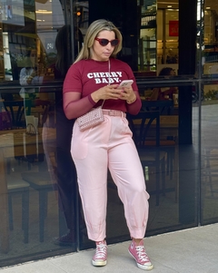 Calça Cenoura na internet