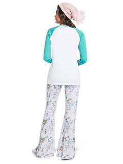 Pijama Longo Com Calça Flare Brincando Na Neve na internet