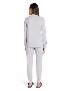 Pijama Manga Longa com Calça Jogger Hearts na internet
