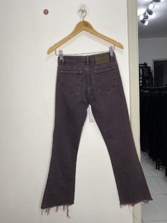 CALÇA JEANS RETA DASLU (34) na internet