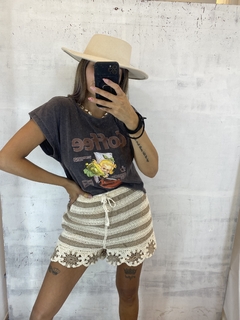 SHORT TEJIDO MARGARITAS en internet