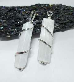 DIJE RUSTICO RULITO SELENITA CON BAÑO DE PLATA - comprar online