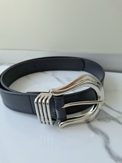 Cinturón negro hebilla vintage