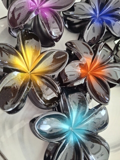 Broches acrílicos multicolor - comprar online