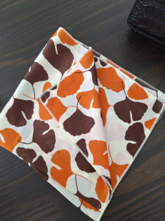 Pañuelo de seda tropical 50x50cm en internet