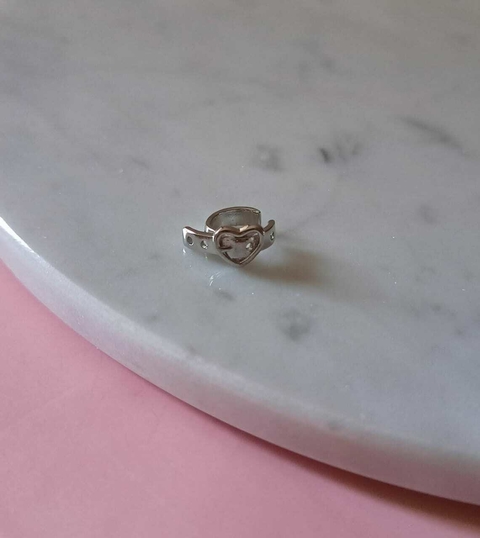 Arito Ear Cuff Corazón