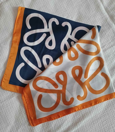 Pañuelo Estampado Azul/Naranja 70x70cm