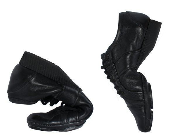 Zapatillas De Baile Todo Cuero Tres Pisadas thumbnail 2