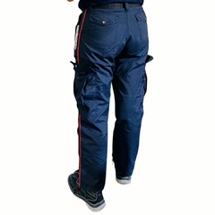 PANTALON CARGO AZUL CON VIVO ROJO - tienda online