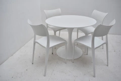 Combo Comedor 4 Sillas Verona + Mesa Tulip Redonda 1 mt - Fabrica Muebles Castelar