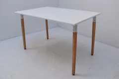 Mesa Eames rectangular de 1.40
